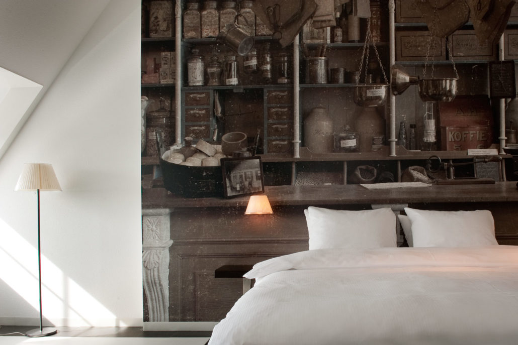Inntel Hotels Amsterdam Zaandam - Founders Suite bed details